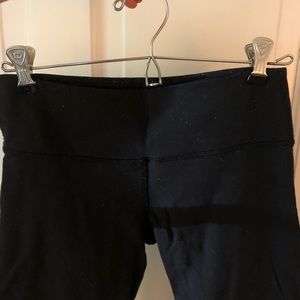 Lululemon crop leggings size 6